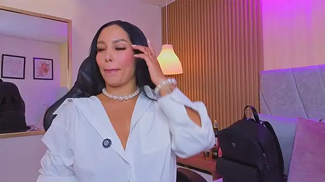 Dakota diaz  online show from February 9, 2026, 7:34 pm