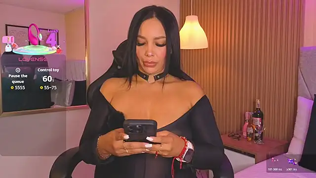 Dakota diaz  online show from November 27, 2025, 8:31 pm