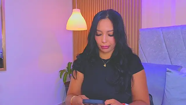 Dakota diaz  online show from April 7, 2026, 8:10 pm