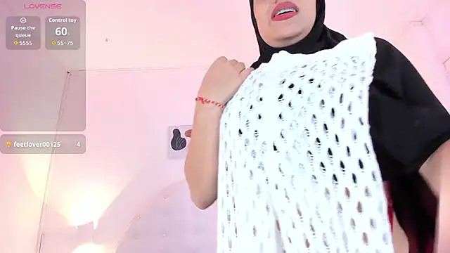 Snapshot of Umarani_ chatting on September 23, 2025, 6:37 pm Umarani online show from September 23, 2025, 6:37 pm
