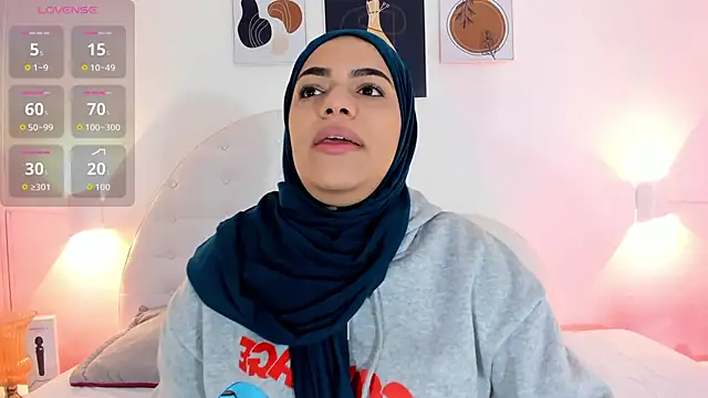 Snapshot of Umarani_ chatting on October 25, 2025, 11:42 am Umarani online show from October 25, 2025, 11:42 am