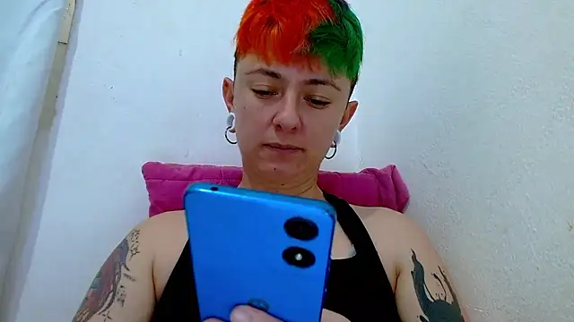 Snapshot of tomboyblue chatting on January 15, 2026, 8:12 pm tomboyblue online show from January 15, 2026, 8:12 pm