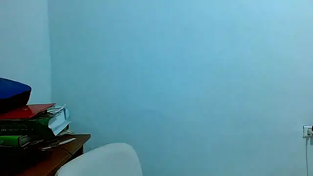 Snapshot of tomboyblue chatting on January 8, 2026, 12:27 am tomboyblue online show from January 8, 2026, 12:27 am