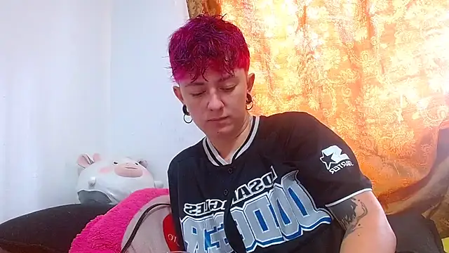 tomboyblue online show from May 17, 2026, 5:46 pm