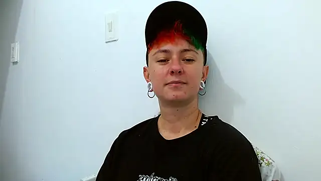 Snapshot of tomboyblue chatting on January 10, 2026, 5:19 pm tomboyblue online show from January 10, 2026, 5:19 pm