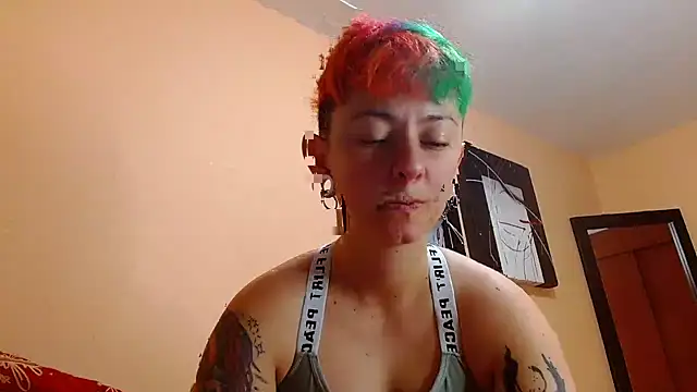 Snapshot of tomboyblue chatting on January 18, 2026, 2:20 pm tomboyblue online show from January 18, 2026, 2:20 pm