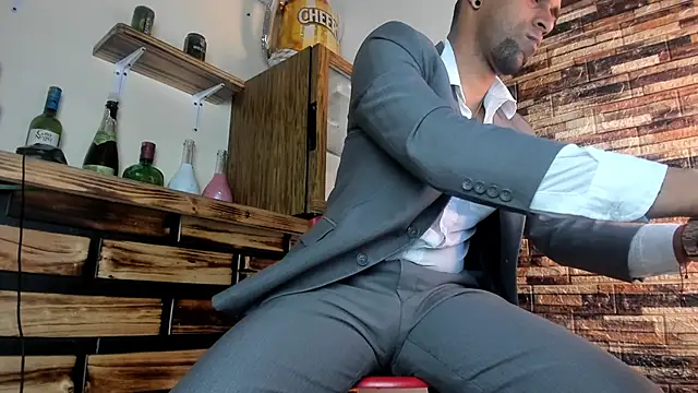 Snapshot of Paolo_johnson chatting on November 29, 2025, 12:05 pm Paolo johnson online show from November 29, 2025, 12:05 pm