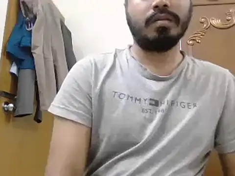 Snapshot of desiboyasif chatting on November 5, 2025, 5:27 pm desiboyasif online show from November 5, 2025, 5:27 pm