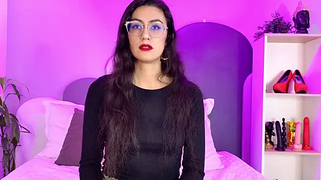 SophieGomez22 online show from May 30, 2026, 11:16 am