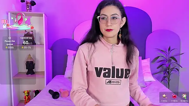 Snapshot of SophieGomez22 chatting on October 19, 2025, 11:13 am SophieGomez22 online show from October 19, 2025, 11:13 am