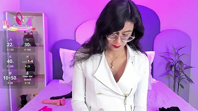 Snapshot of SophieGomez22 chatting on November 12, 2025, 11:36 am SophieGomez22 online show from November 12, 2025, 11:36 am