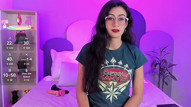 Snapshot of SophieGomez22 chatting on November 5, 2025, 11:35 am SophieGomez22 online show from November 5, 2025, 11:35 am