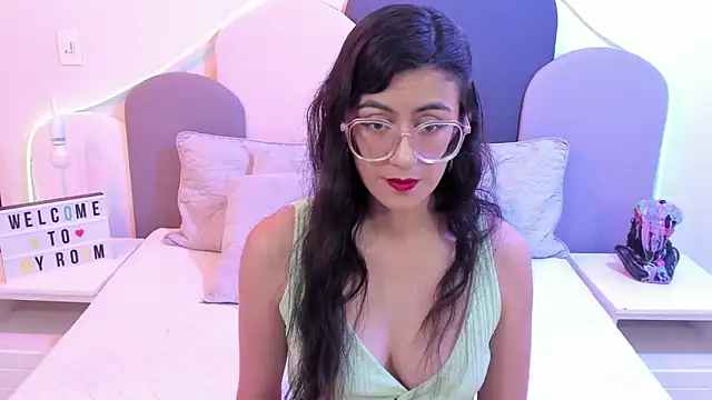 Snapshot of SophieGomez22 chatting on March 17, 2025, 11:42 am SophieGomez22 online show from March 17, 2025, 11:42 am