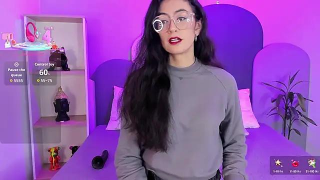 Snapshot of SophieGomez22 chatting on September 19, 2025, 11:14 am SophieGomez22 online show from September 19, 2025, 11:14 am