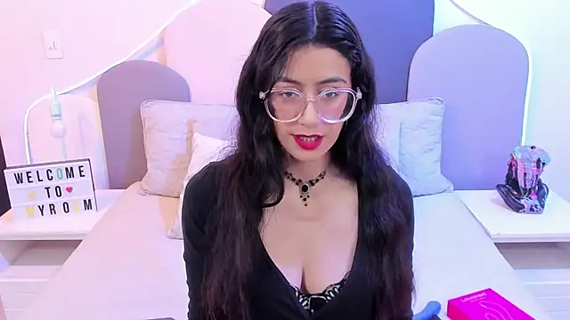 Snapshot of SophieGomez22 chatting on March 22, 2025, 11:21 am SophieGomez22 online show from March 22, 2025, 11:21 am