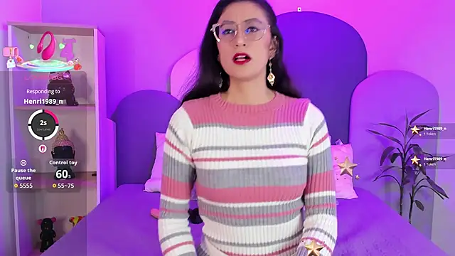 Snapshot of SophieGomez22 chatting on November 2, 2025, 11:26 am SophieGomez22 online show from November 2, 2025, 11:26 am