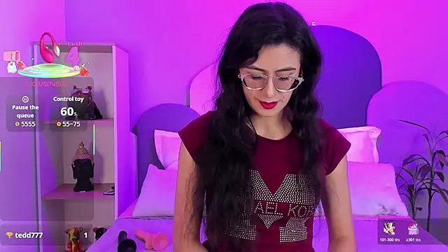 Snapshot of SophieGomez22 chatting on November 28, 2025, 11:21 am SophieGomez22 online show from November 28, 2025, 11:21 am