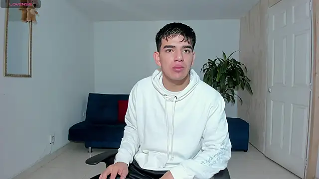 Snapshot of Ares_Johnson chatting on October 23, 2025, 12:15 pm Ares Johnson online show from October 23, 2025, 12:15 pm