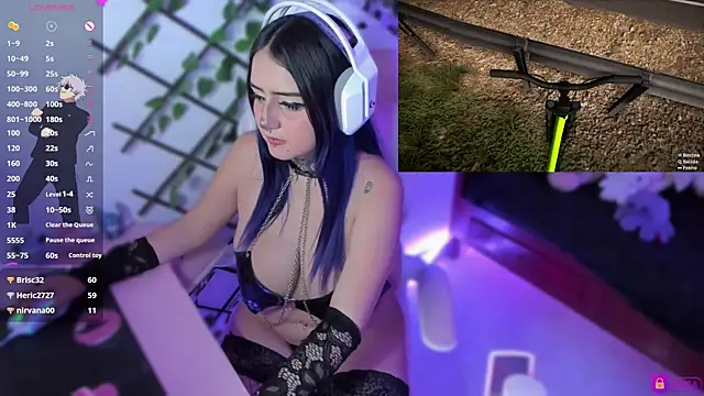 Snapshot of MaddyFooxx chatting on February 2, 2025, 1:45 am MaddyFooxx online show from February 2, 2025, 1:45 am