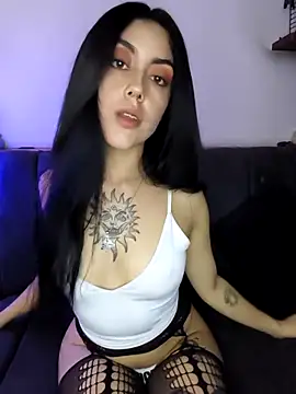 Snapshot of Mazikeen-- chatting on November 23, 2025, 9:47 pm Mazikeen-- online show from November 23, 2025, 9:47 pm