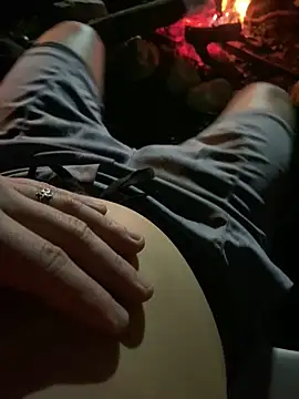 Snapshot of DanielGomez9 chatting on October 12, 2025, 5:31 am DanielGomez9 online show from October 12, 2025, 5:31 am