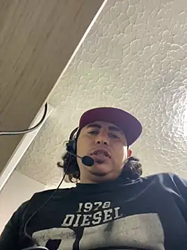 DanielGomez9 online show from February 16, 2026, 8:18 pm