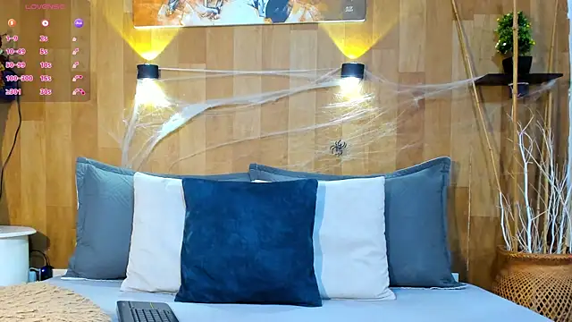 marianaa90 online show from October 31, 2025, 2:13 pm