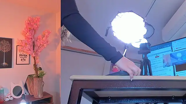 Siouxsie cenobite online show from March 20, 2026, 11:22 am