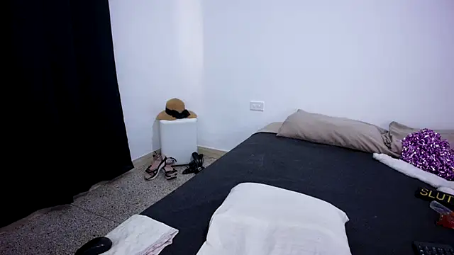 Andreabigboobs23 online show from January 6, 2026, 6:23 pm