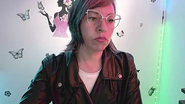 Lady breaks hearts online show from March 19, 2026, 10:32 pm