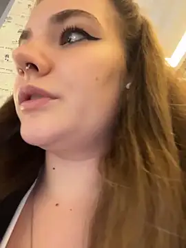 Snapshot of Holy_Tereza chatting on February 22, 2026, 3:46 pm Holy Tereza online show from February 22, 2026, 3:46 pm