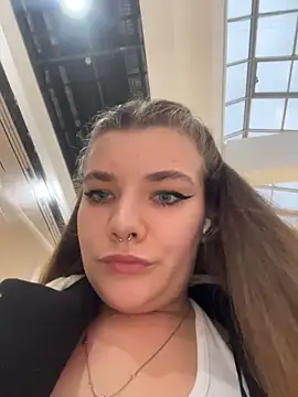 Snapshot of Holy_Tereza chatting on March 1, 2026, 3:12 pm Holy Tereza online show from March 1, 2026, 3:12 pm