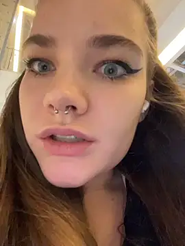 Snapshot of Holy_Tereza chatting on February 4, 2026, 3:51 pm Holy Tereza online show from February 4, 2026, 3:51 pm