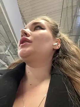 Snapshot of Holy_Tereza chatting on January 17, 2026, 3:37 pm Holy Tereza online show from January 17, 2026, 3:37 pm