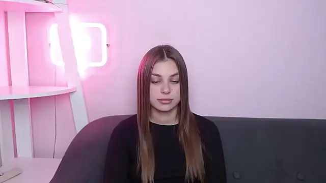 MilanaAngelAs online show from March 13, 2026, 6:02 pm