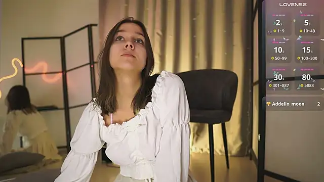 Addelin Moon online show from March 21, 2025, 3:57 pm