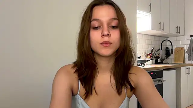 Addelin Moon online show from October 19, 2025, 3:48 pm