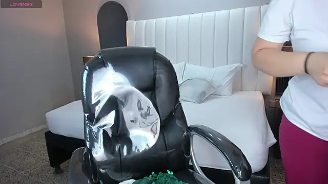 vanity sex online show from February 6, 2025, 11:42 am