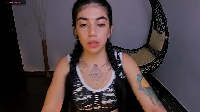 Nina-monroe online show from March 11, 2025, 11:15 pm