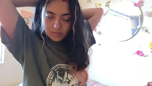 Snapshot of ViolettaSummer chatting on January 11, 2025, 1:01 pm ViolettaSummer online show from January 11, 2025, 1:01 pm