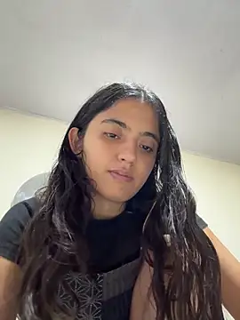 Snapshot of ViolettaSummer chatting on October 31, 2025, 10:38 pm ViolettaSummer online show from October 31, 2025, 10:38 pm