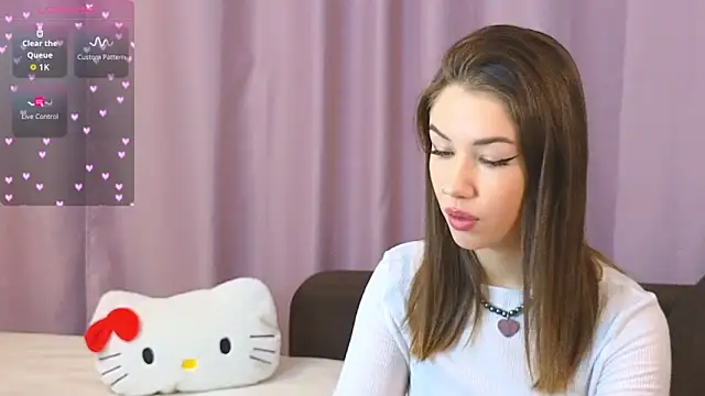 ellie kramer online show from November 10, 2025, 7:08 pm