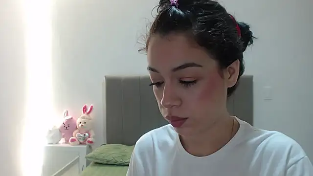 Caribbean beauty  online show from November 12, 2025, 1:43 am