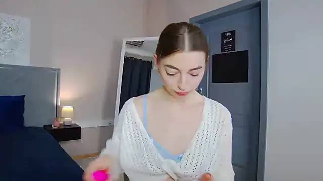 NicoleRosss online show from January 18, 2026, 12:52 pm