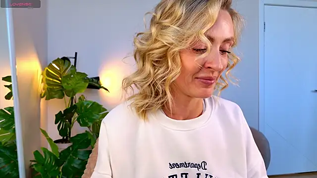 sexuallycorrecte online show from May 25, 2026, 7:18 am