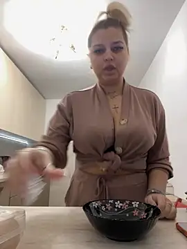 AllysonK online show from November 27, 2025, 1:33 pm