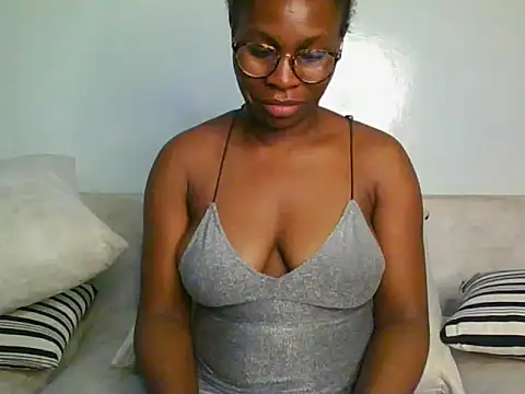 Snapshot of lisaa544 chatting on February 27, 2026, 4:23 am lisaa544 online show from February 27, 2026, 4:23 am