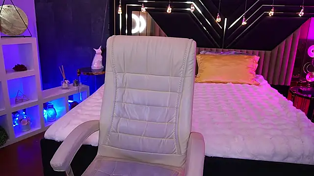 CoolTatis online show from January 13, 2026, 7:23 am