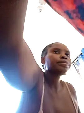 zainabsmile online show from February 26, 2026, 11:21 am