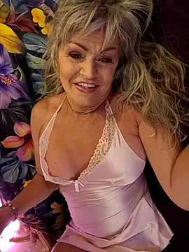 annika lately online show from April 10, 2026, 3:24 am